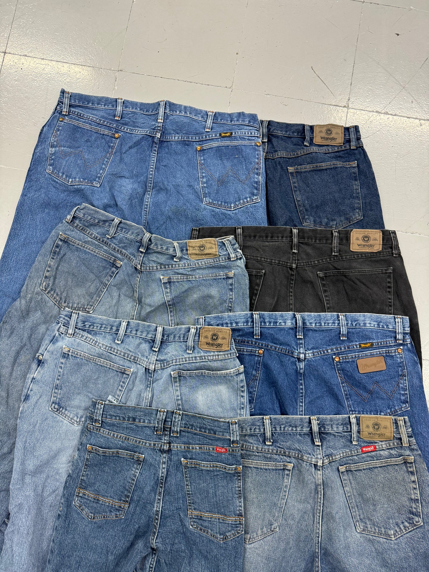 10 kg de pantalons Wrangler vintage mix - SP Vintage Wholesale
