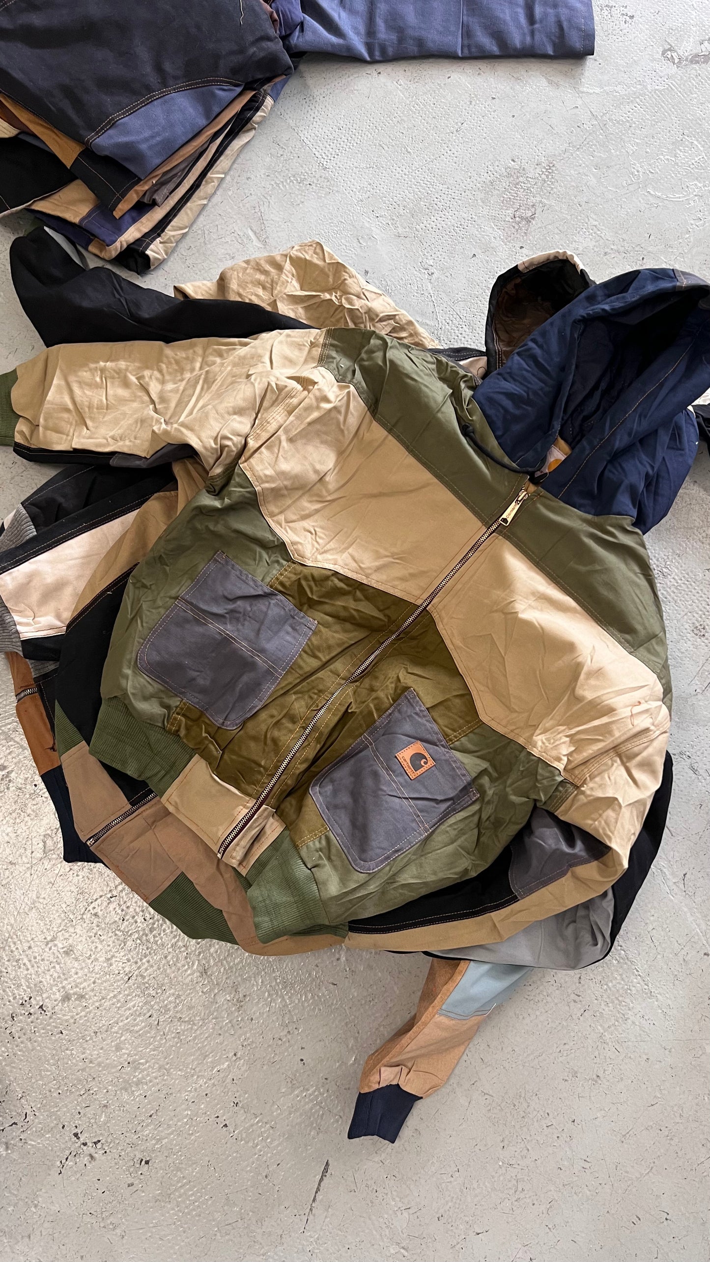 PRE-ORDINE 10x Carhartt rework active - SP Vintage Wholesale
