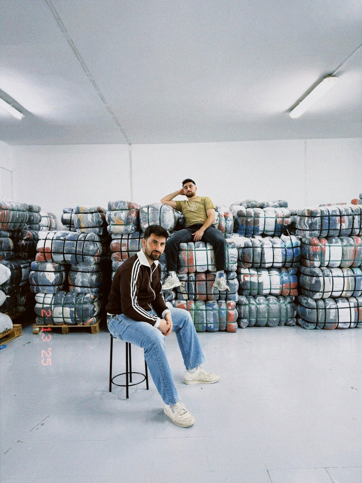 Nuestro viaje en el mundo de la ropa vintage: de minoristas a mayoristas