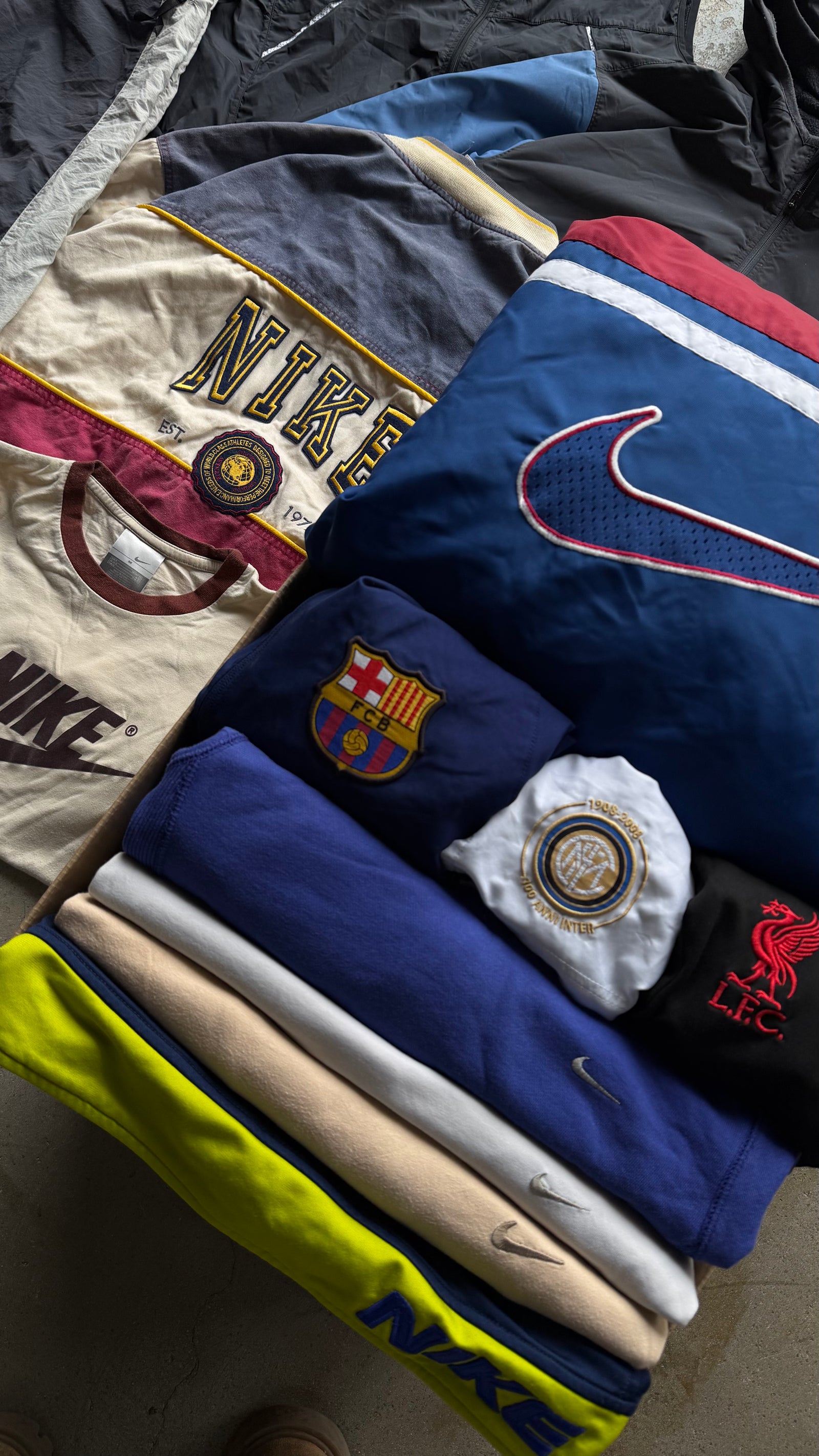 NIKE VINTAGE MIX STARTER BOX