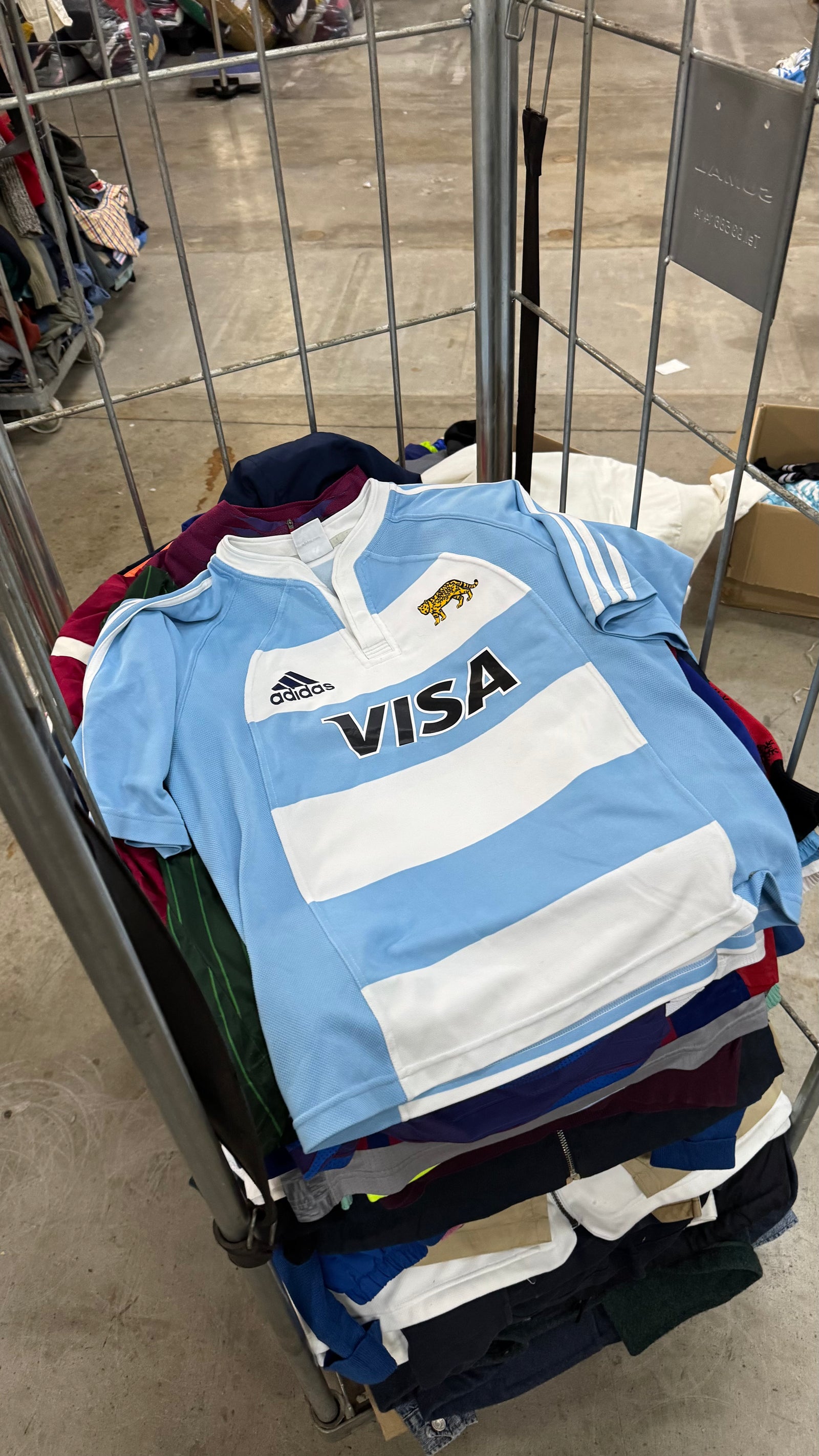 25kg Vintage specialist bundle Adidas mix