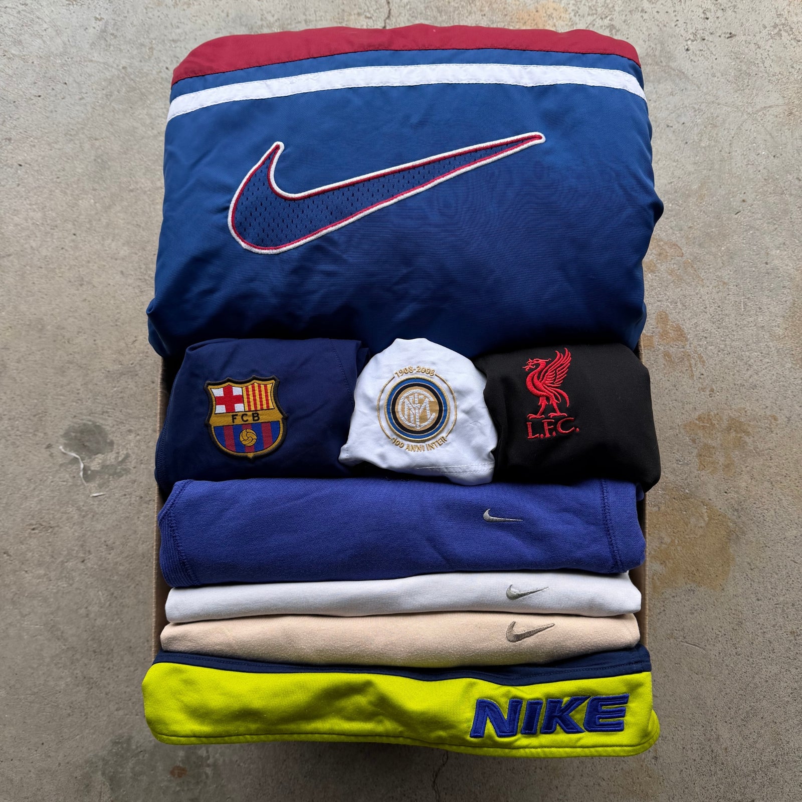 NIKE VINTAGE MIX STARTER BOX