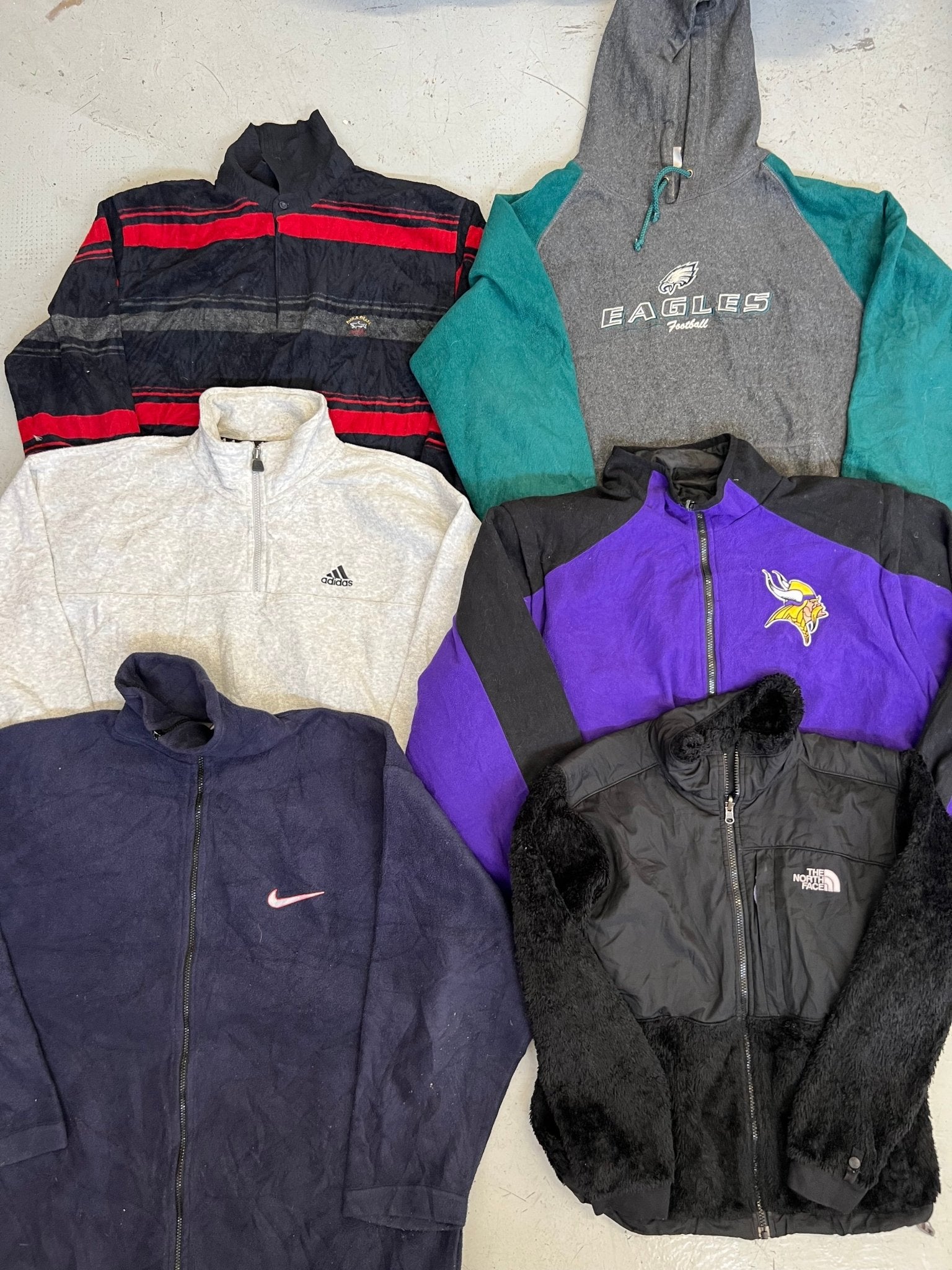 PRE-ORDER 10x Polares de marca premium por piezas - SP Vintage Wholesale  