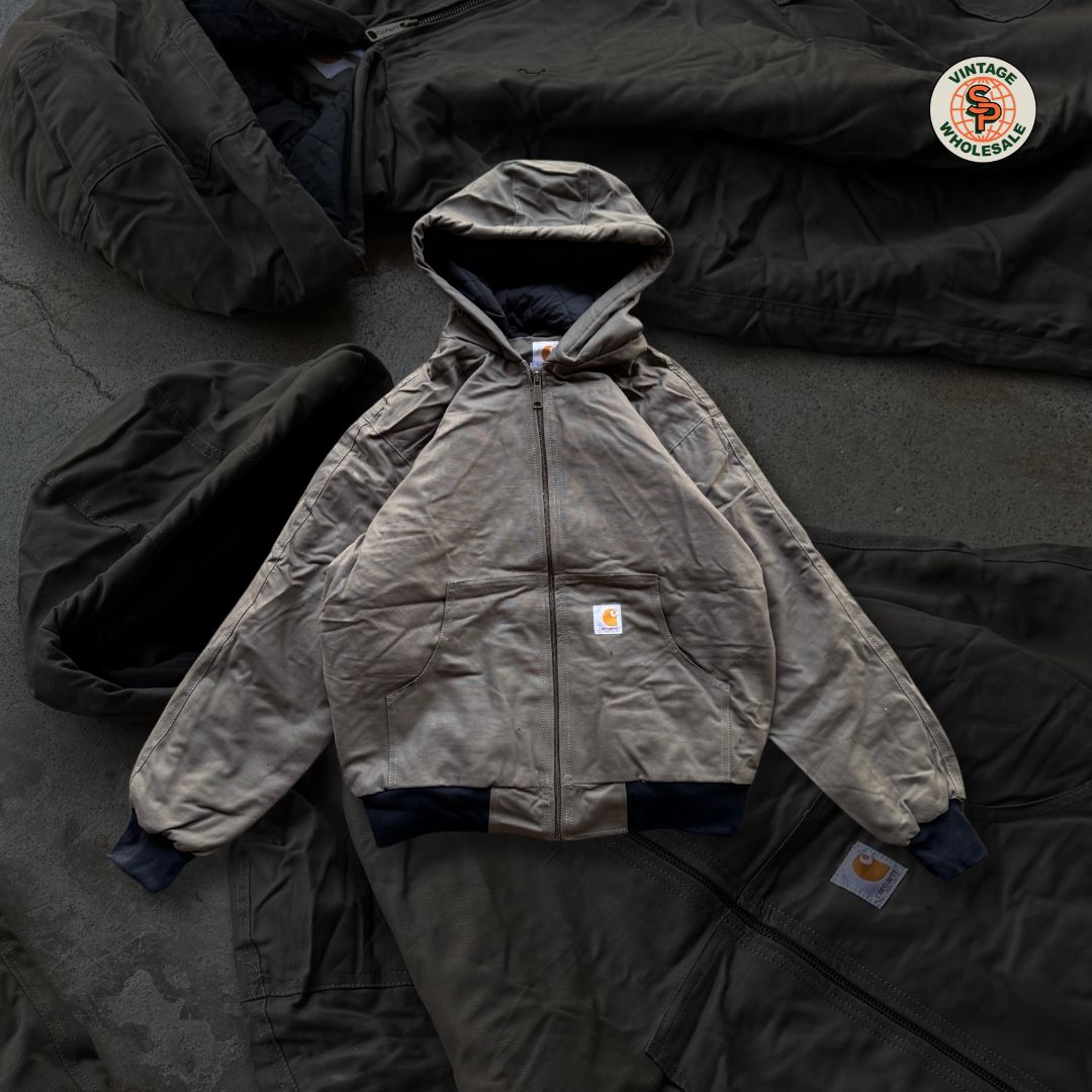 Carhartt Rework Active Caqui | Chaquetas vintage únicas por piezas - SP Vintage Wholesale