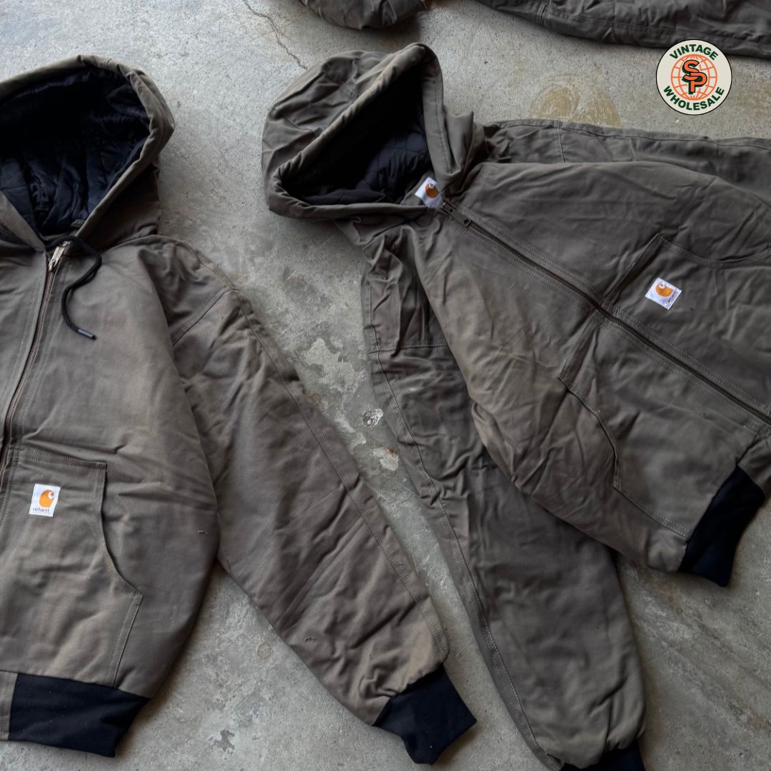 Carhartt Rework Active Caqui | Chaquetas vintage únicas por piezas - SP Vintage Wholesale
