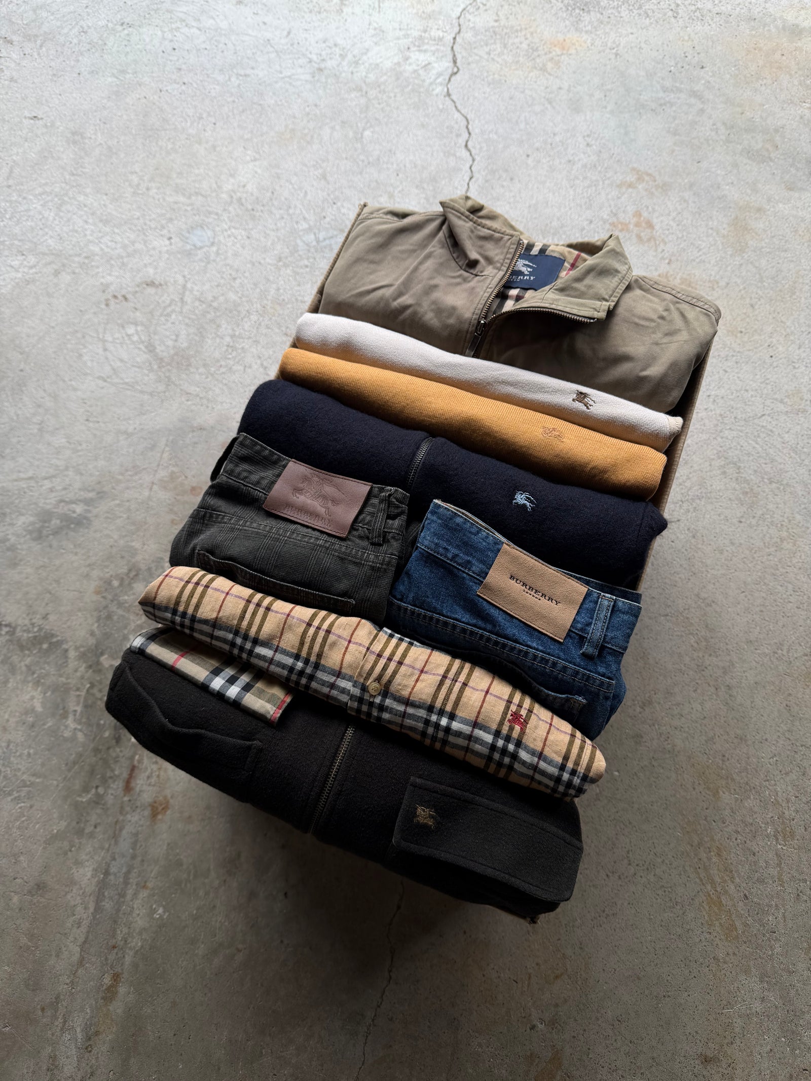 PRE-ORDER BURBERRY RESELLER BOX 15KG
