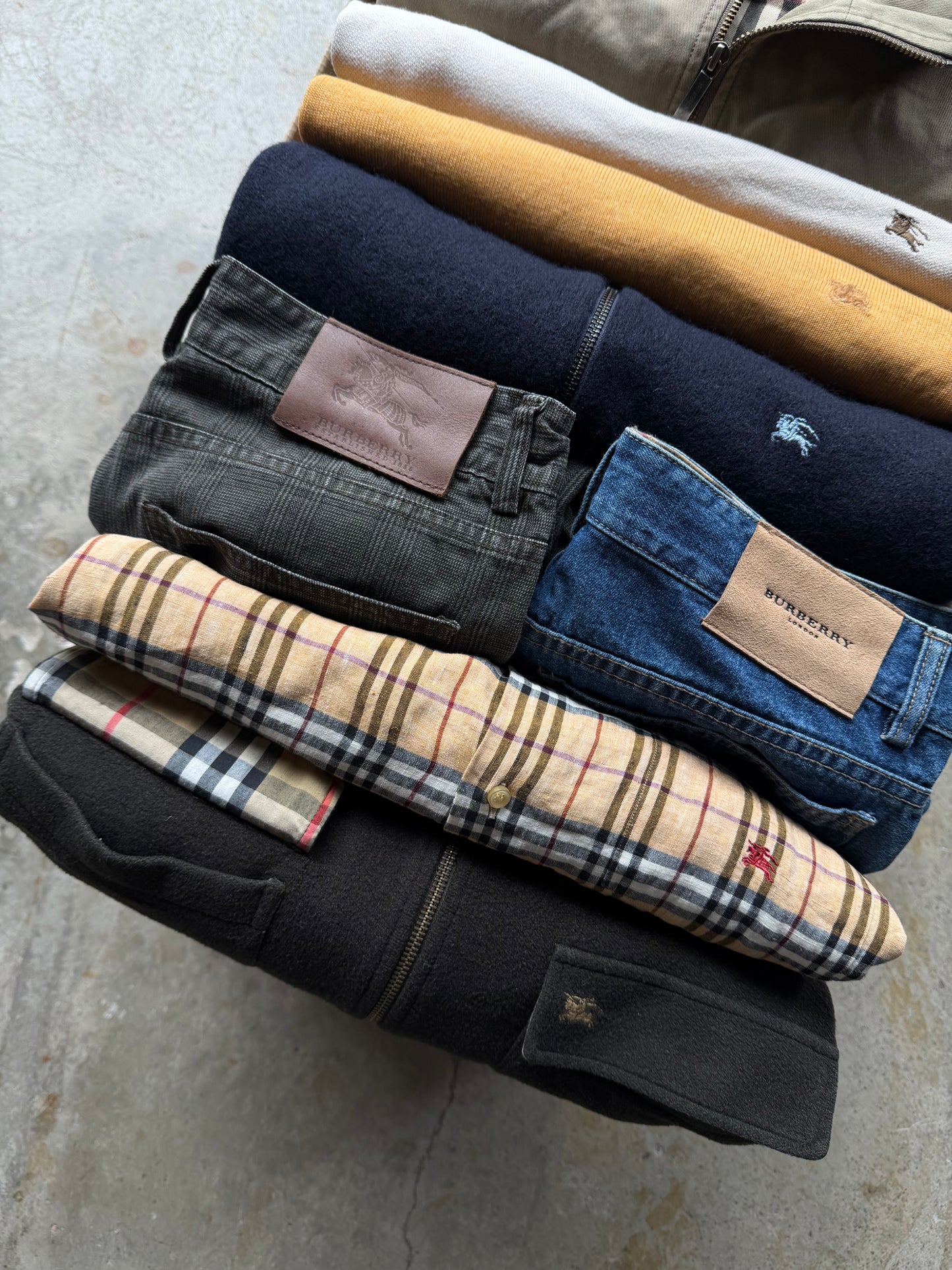 BURBERRY RESELLER BOX 15KG