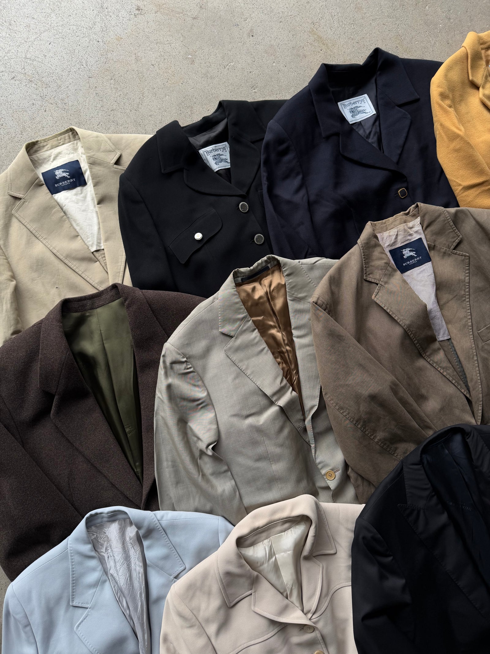 PRE-ORDER 10x Blazers Burberry vintage por piezas