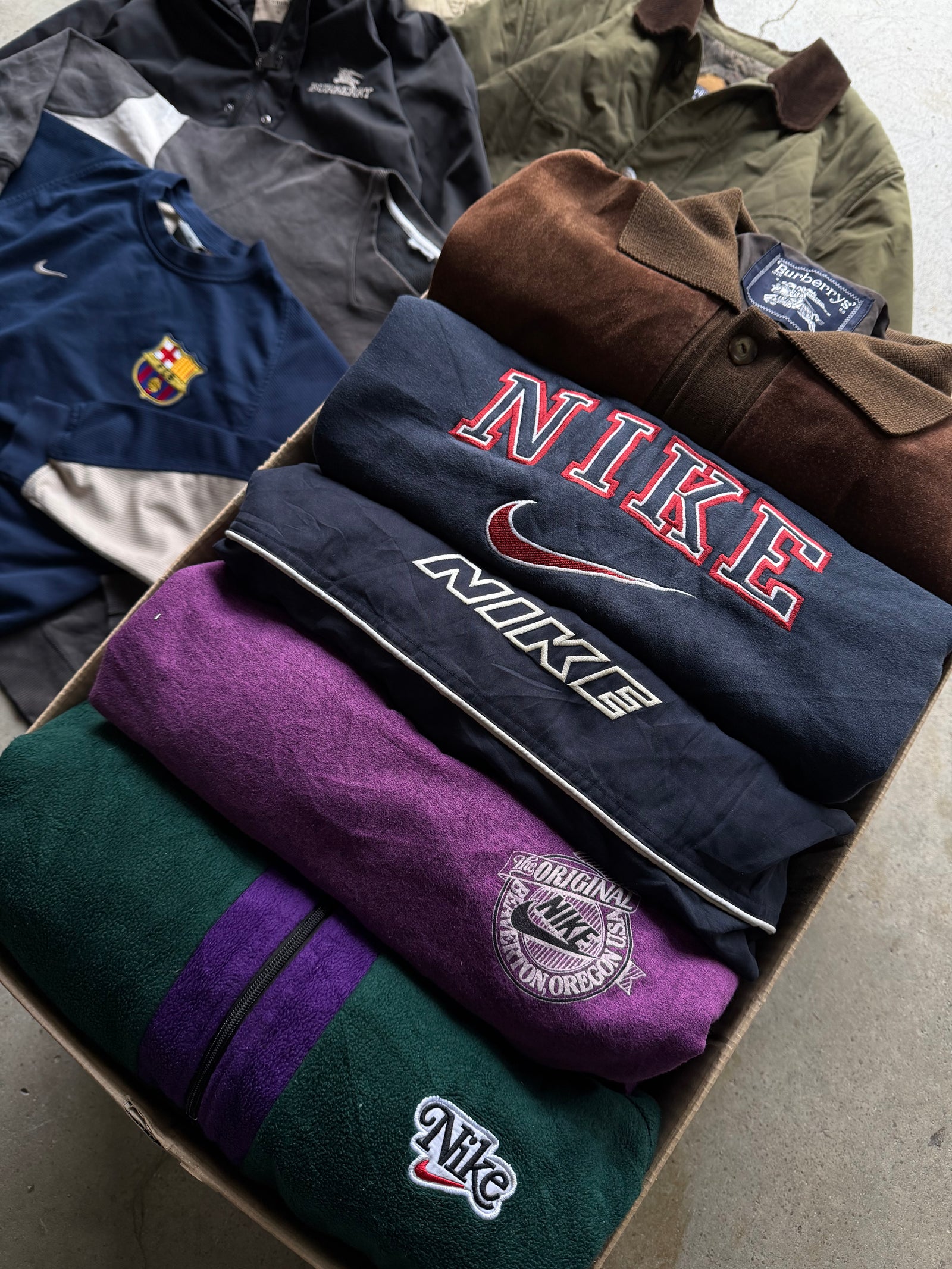 PRE-ORDER NIKE + BURBERRY RESELLER BOX 15KG