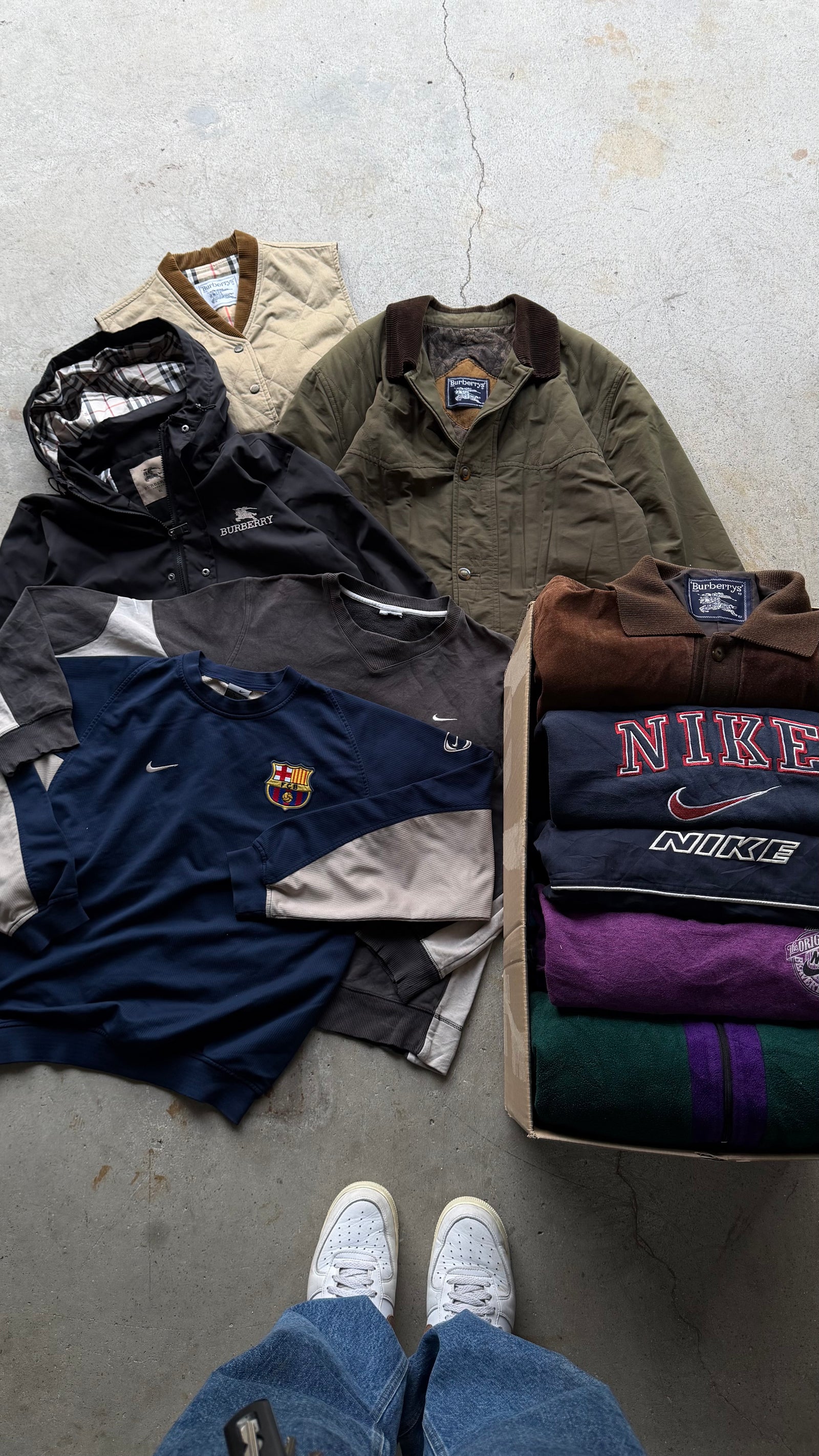 PRE-ORDER NIKE + BURBERRY RESELLER BOX 15KG