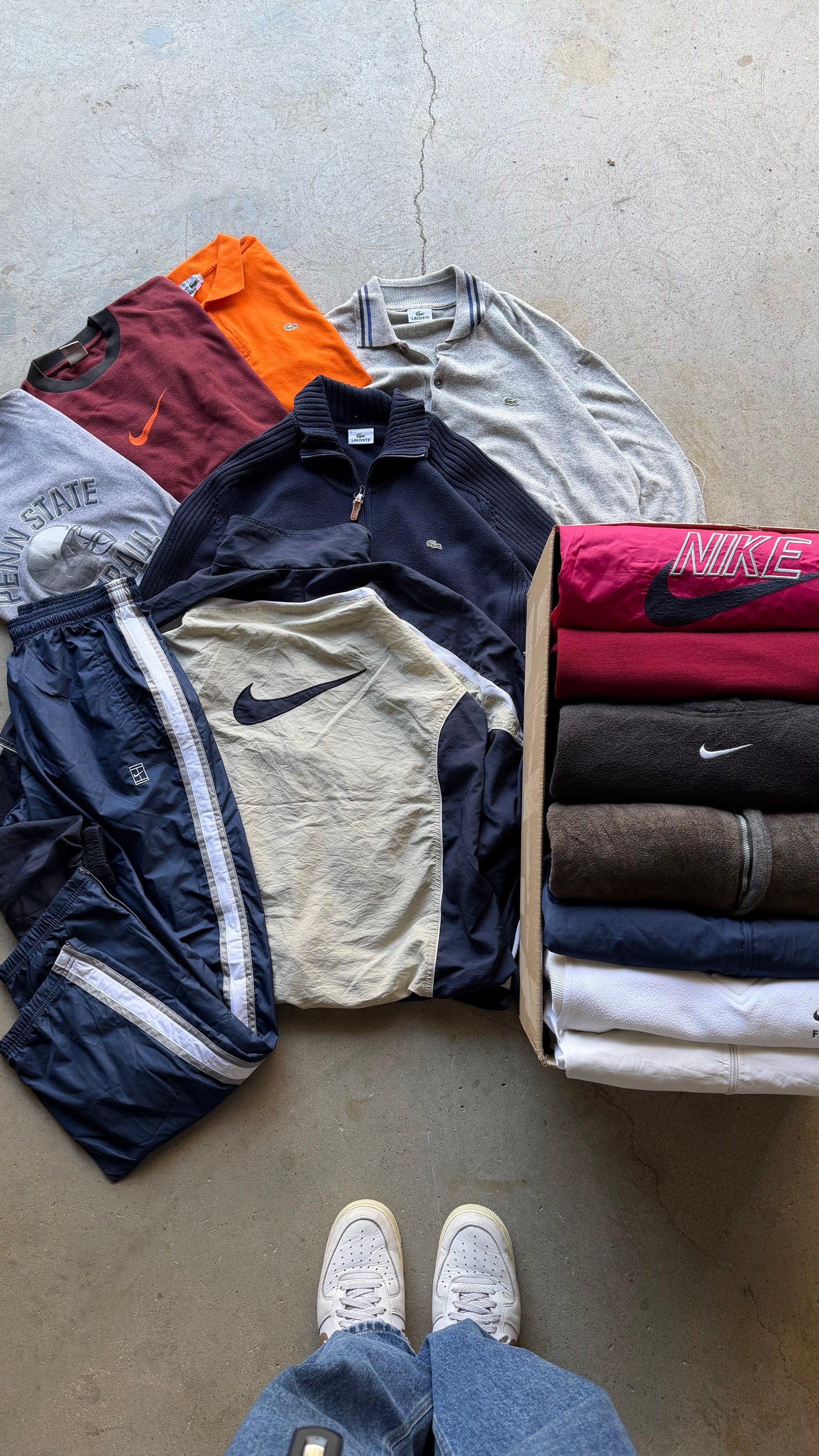 NIKE + LACOSTE RESELLER BOX 15KG