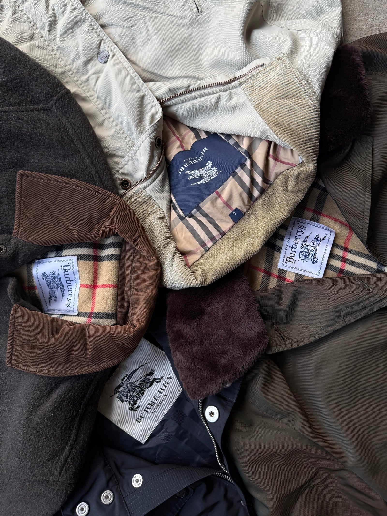PRE-ORDER 10x Abrigos Burberry vintage por piezas