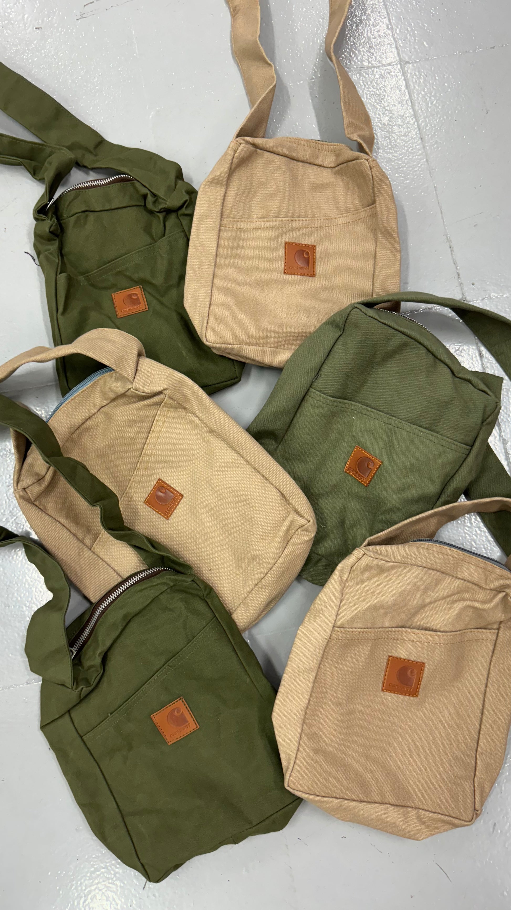 Carhartt rework little bag - SP Vintage Wholesale  